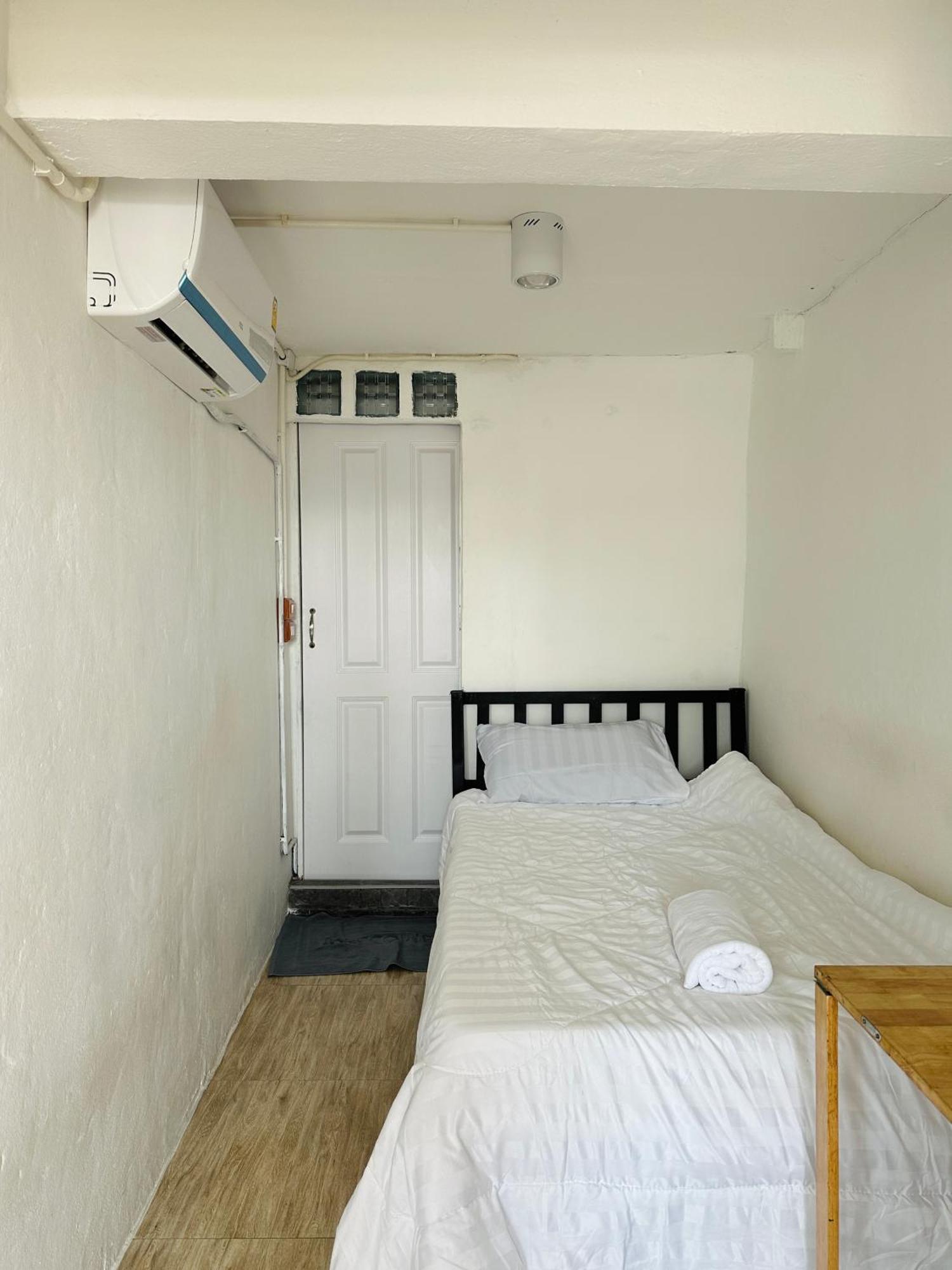 Chubby 9 Single Room Bangkok Exterior foto